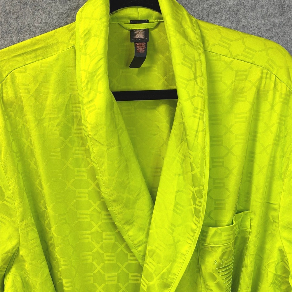 Savage X Fenty Mens Neon Lime Green Logo Jacquard Satin Short Robe L/XL - Picture 2 of 11